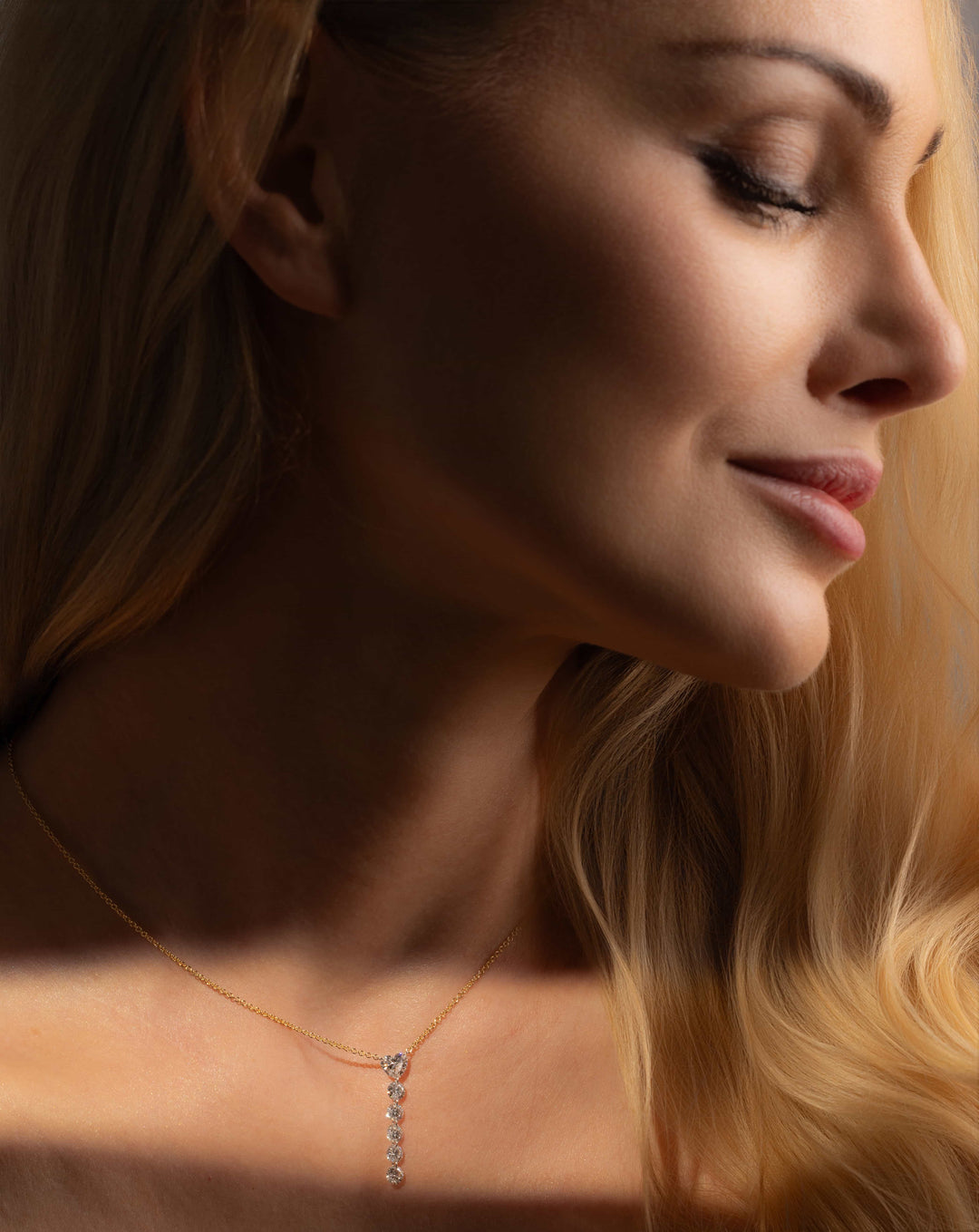 Heart And Round Diamond Necklace